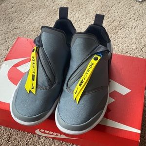 Brand new in box NIKE SZ 6.5